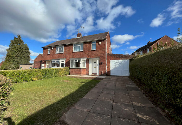 2 Bedroom Semi-Detached House To Rent In Laburnum Road, Kingswinford, West Midlands, DY6