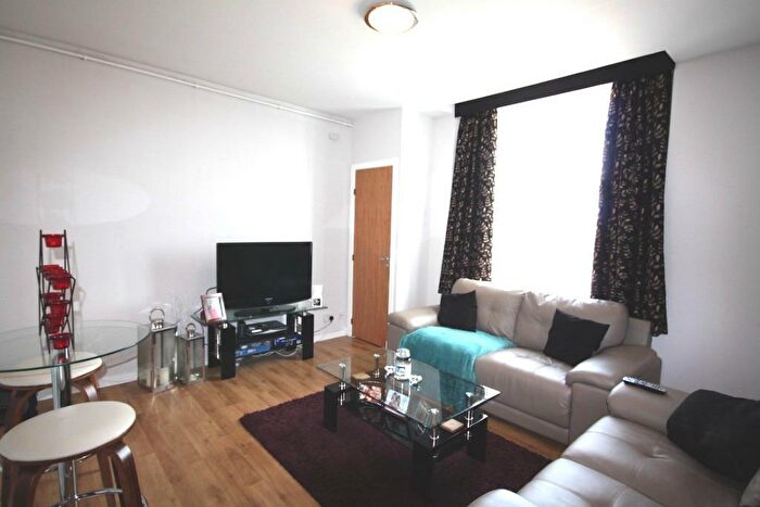 1 Bedroom Flat To Rent In Powis Terrace, Aberdeen, AB25