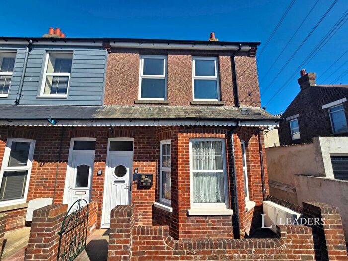 1 Bedroom Flat To Rent In Albion Road, BN22