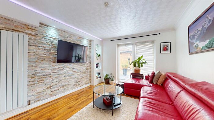 3 Bedroom Link Detached House For Sale In Groombridge, Kents Hill, Milton Keynes, MK7