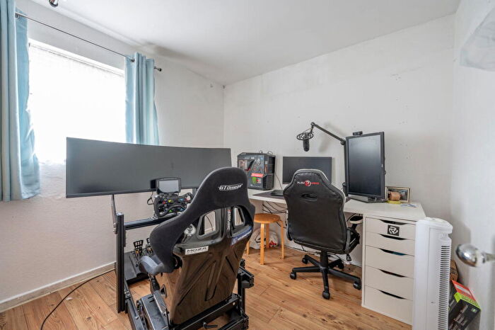 3 Bedroom Terraced House For Sale In Porlock Road, Southampton, SO16