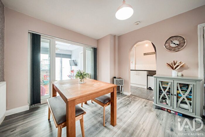 3 Bedroom Terraced House For Sale In Wordsworth Road, Coventry, CV2