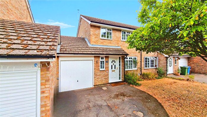 3 Bedroom Semi-Detached House For Sale In Knox Green, Binfield, Bracknell, Berkshire, RG42