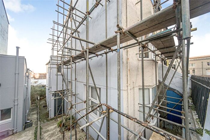 2 Bedroom Flat For Sale In Finsbury Road, Brighton, East Sussex, BN2