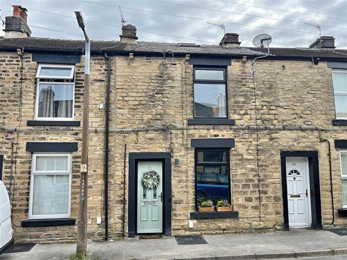 2 Bedroom Terraced House For Sale In Queen Street, Glossop, SK13
