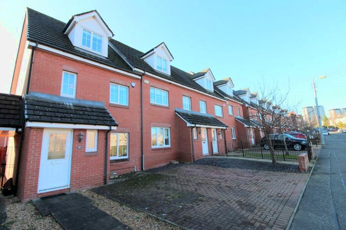 3 Bedroom End Of Terrace House To Rent In Birchfield Drive, Glasgow, G14