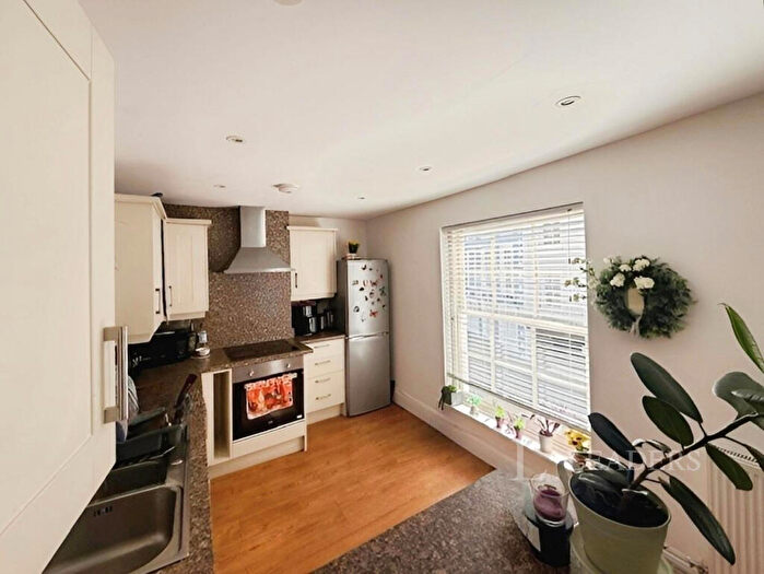 2 Bedroom Apartment To Rent In Market Place, Faringdon, SN7