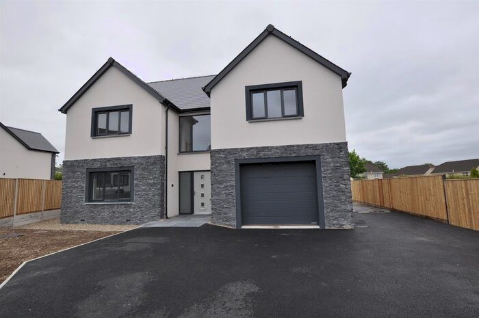 5 Bedroom Property For Sale In Peniel, Carmarthen, SA32