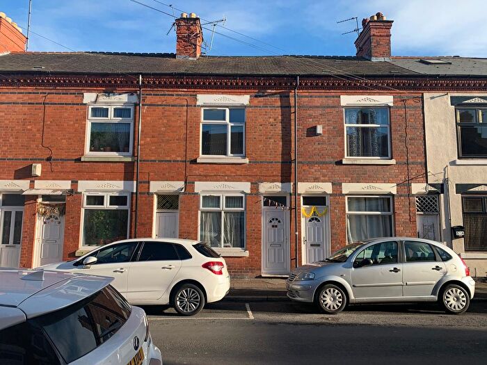 3 Bedroom Terraced House To Rent In Woodland Road, Leicester, LE5