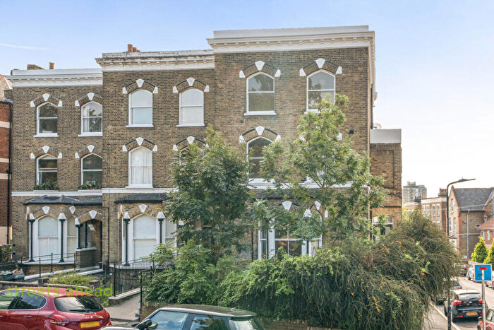 2 Bedroom Apartment For Sale In Anerley Park, Anerley, SE20