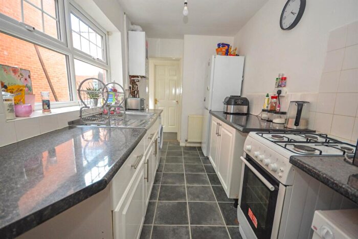 2 Bedroom Flat For Sale In Reading Road, South Shields, NE33