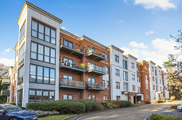 2 Bedroom Apartment For Sale In London Road, Binfield, Bracknell, RG42
