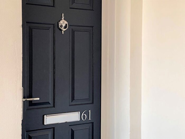 3 Bedroom Maisonette To Rent In Scarborough Walk, Corby, NN18