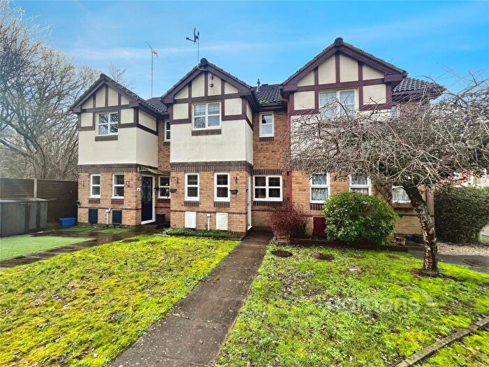 2 Bedroom Terraced House For Sale In Lyndsey Close, Farnborough, Hampshire, GU14