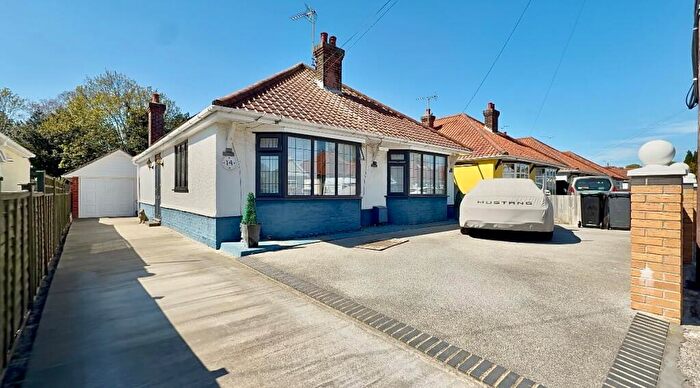 3 Bedroom Detached Bungalow For Sale In Temple Road, Ipswich, IP3