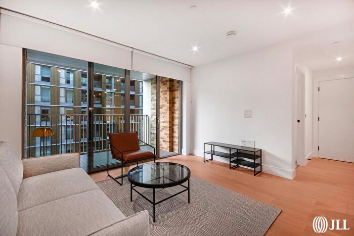 1 Bedroom Apartment For Sale In Salisbury House, Prince Of Wales Drive, SW11
