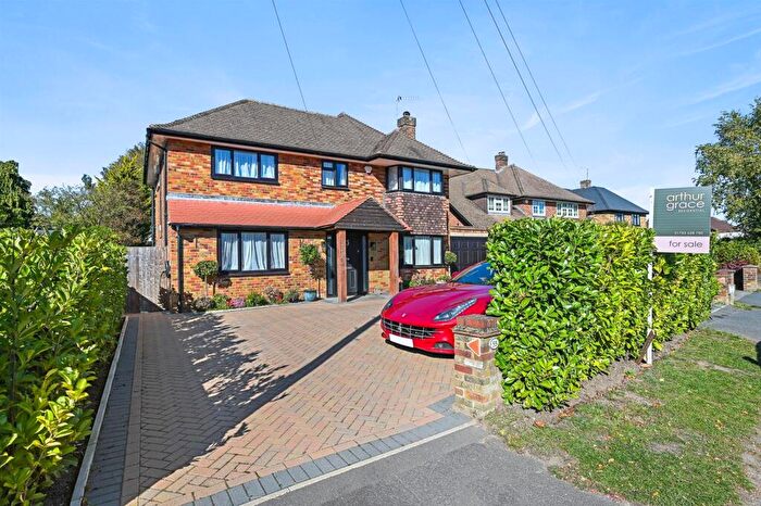 4 Bedroom Detached House For Sale In Joiners Lane, Chalfont St. Peter, SL9