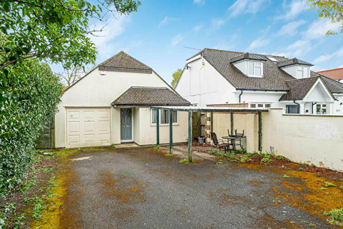 3 Bedroom Detached Bungalow For Sale In The Moors, Kidlington, OX5