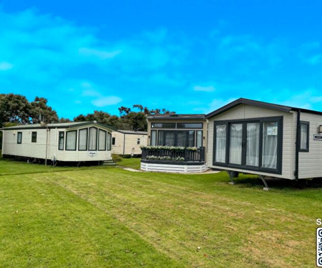 2 Bedroom Bungalow For Sale In Park Lane Holiday Homes, Park Lane, Meols, Wirral, Merseyside, CH4