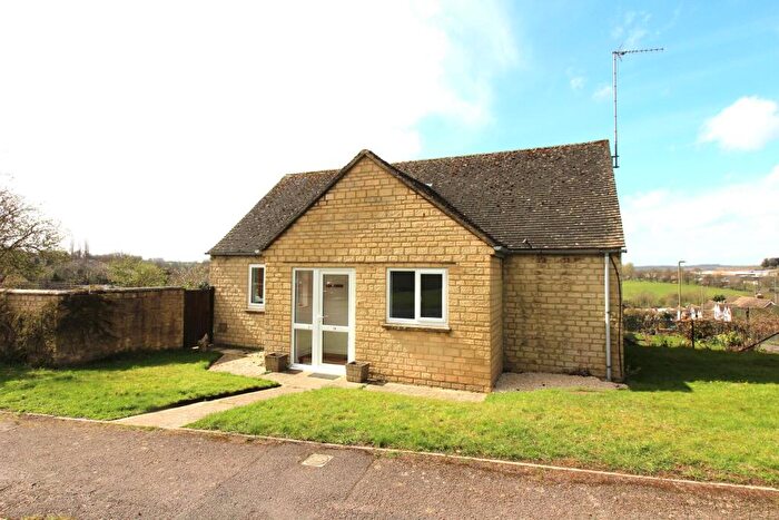 3 Bedroom Bungalow To Rent In Dunstan Avenue, Chipping Norton, OX7
