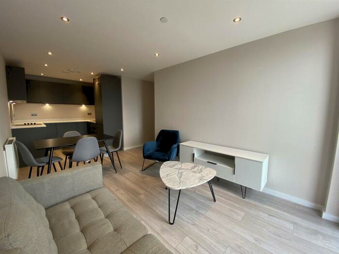 2 Bedroom Apartment To Rent In Jesse Hartley Way, Liverpool, L3