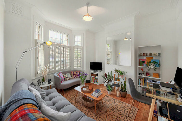 1 Bedroom Flat To Rent In Copleston Road, Peckham, SE15