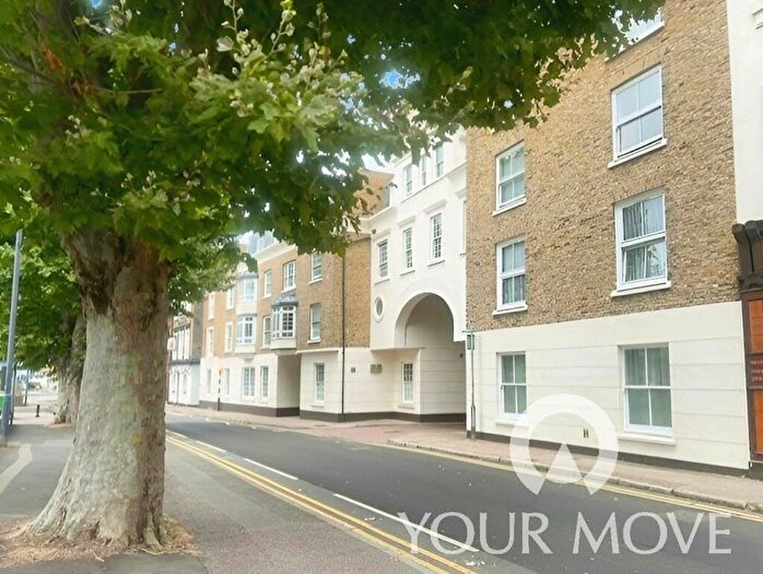 1 Bedroom Flat To Rent In West Street, Gravesend, Kent, DA11