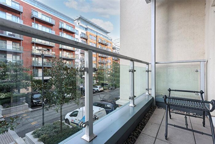 Studio For Sale In Boulevard Drive, Beaufort Park, Colindale, NW9