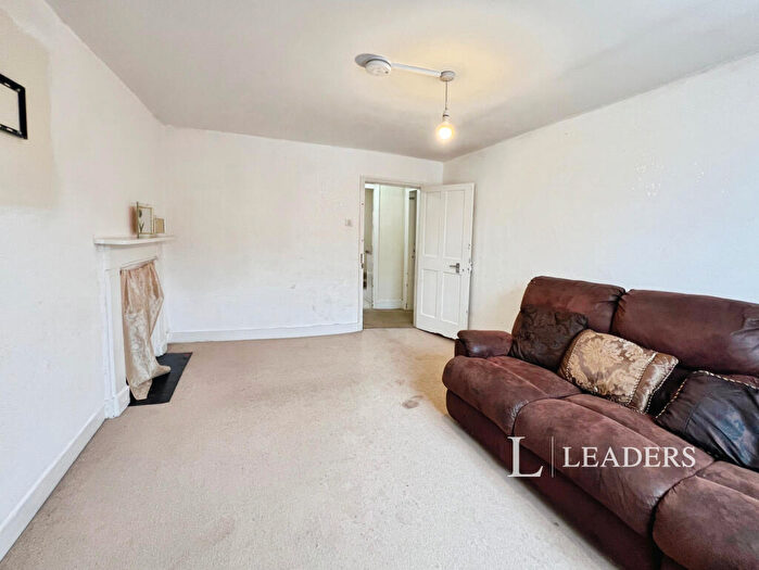 2 Bedroom Apartment To Rent In Market Square, Buckingham, MK18