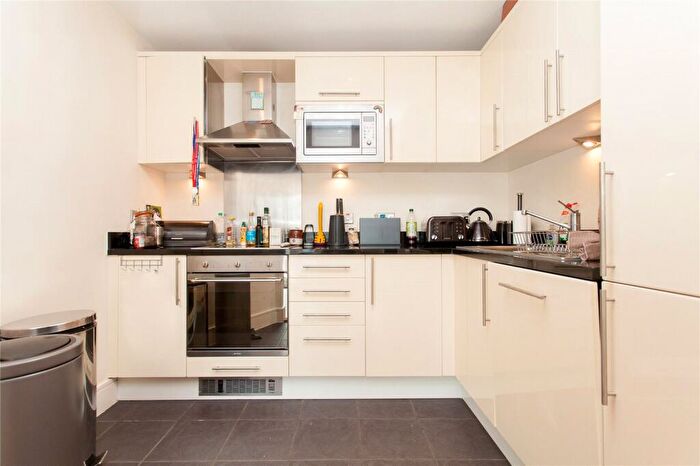 1 Bedroom Flat To Rent In Drayton Park, Highbury, N5