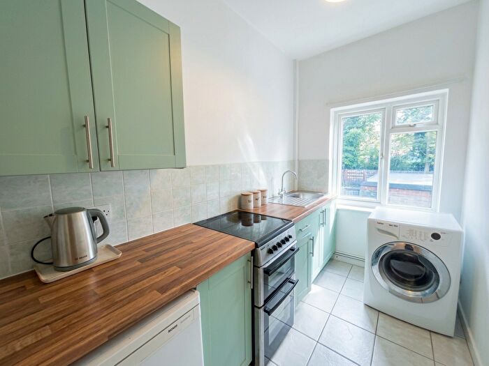 1 Bedroom Flat To Rent In Derby Road Flat A, Lenton, East Midlands, NG7