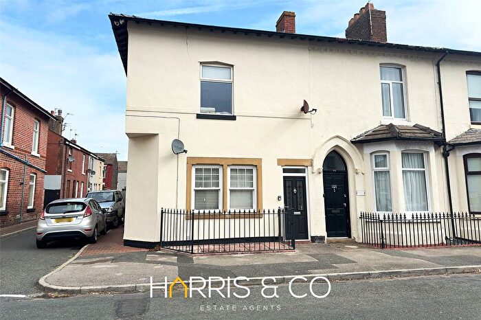 2 Bedroom Flat To Rent In Adelaide Street, Fleetwood, Lancashire, FY7