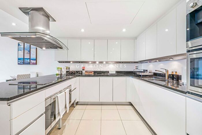 2 Bedroom Flat To Rent In Centurion Building, Queenstown Road, London, SW11