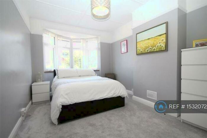3 Bedroom Terraced House To Rent In Northumberland Avenue, Welling, DA16