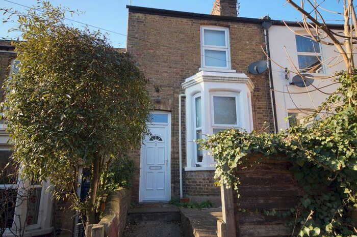 2 Bedroom Terraced House To Rent In Castle Place, High Wycombe, HP13