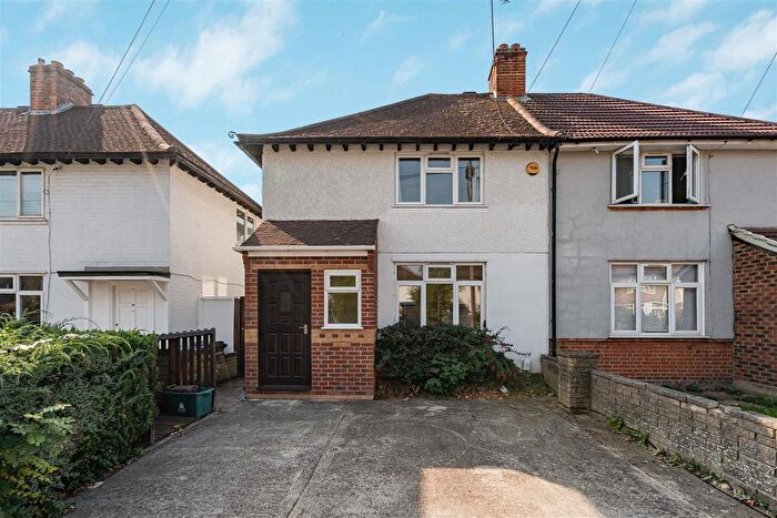 2 Bedroom Semi-Detached House For Sale In Porchester Road, Kingston Upon Thames, KT1