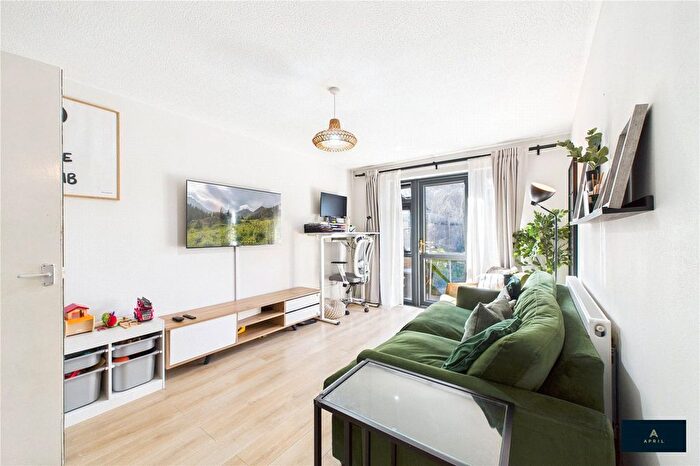 1 Bedroom Flat To Rent In Cookes Close, London, E11