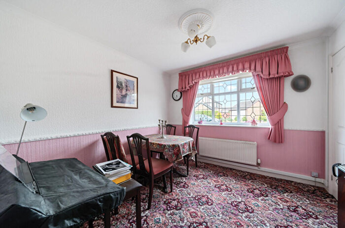 2 Bedroom Bungalow For Sale In Cromwell Court, Ashdene Close, Willerby, Hull, HU10