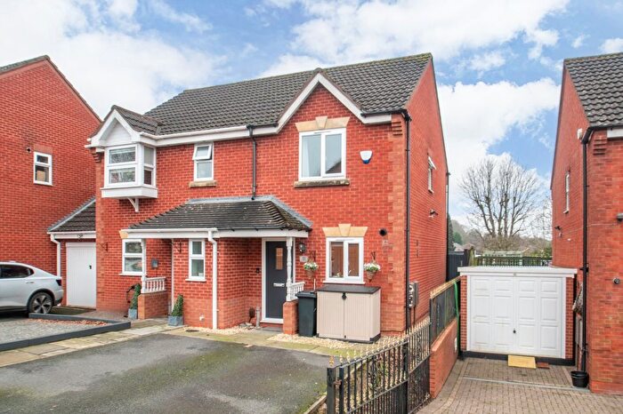 2 Bedroom Semi Detached House For Sale In Barnswood Close, Halesowen, West Midlands, B63