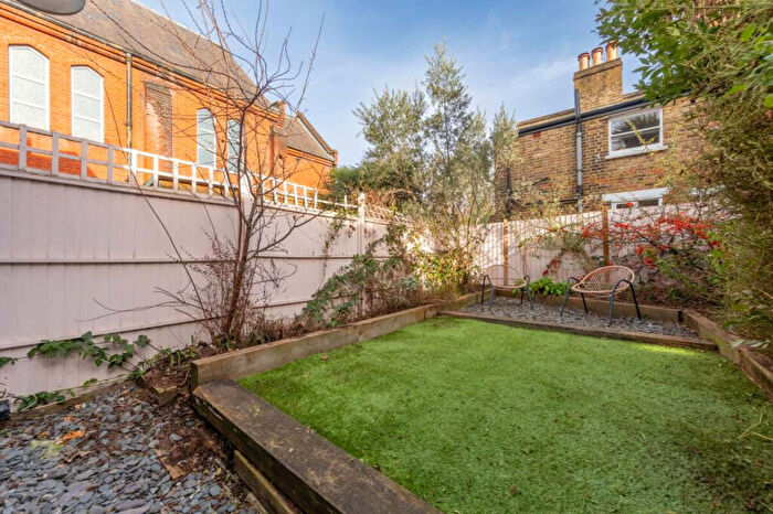 1 Bedroom Apartment To Rent In Consort Road Peckham, London, ., SE15