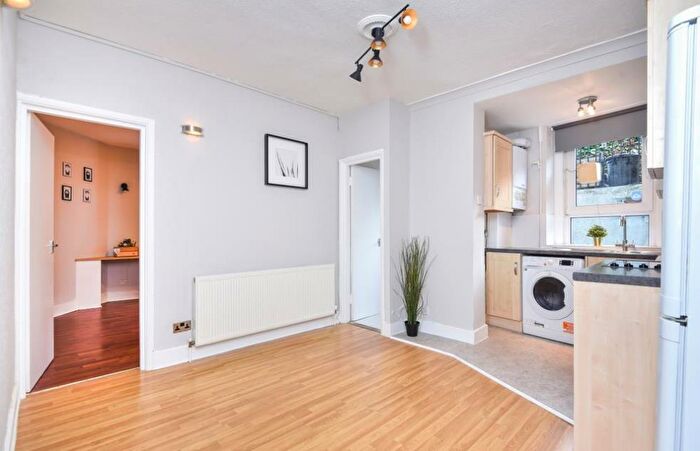 1 Bedroom Apartment To Rent In Cosway Street, Marylebone, London, NW1
