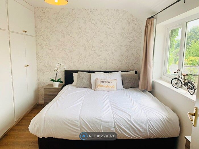 4 Bedroom Semi Detached House To Rent In Long Reach Road, Cambridge, CB4