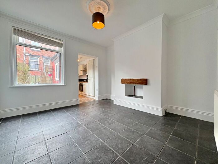 3 Bedroom Terraced House To Rent In Aston View, Leeds, West Yorkshire, LS13
