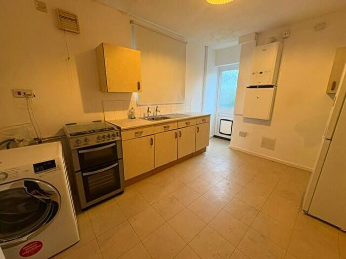 3 Bedroom House To Rent In Craddock Street, Cardiff, CF11