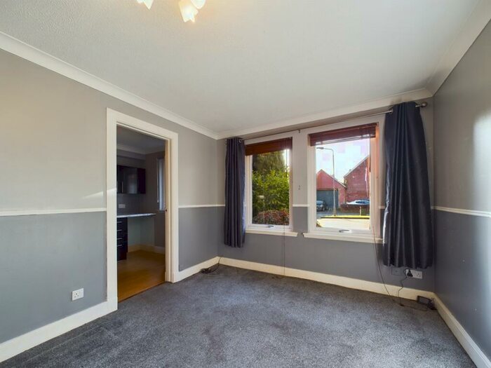 2 Bedroom Flat To Rent In Lylesland Court, Paisley, PA2