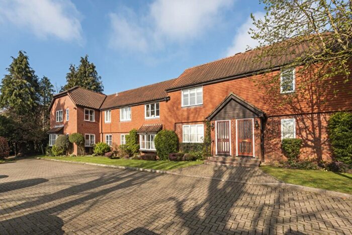 2 Bedroom Apartment To Rent In Murray Road, Northwood, HA6