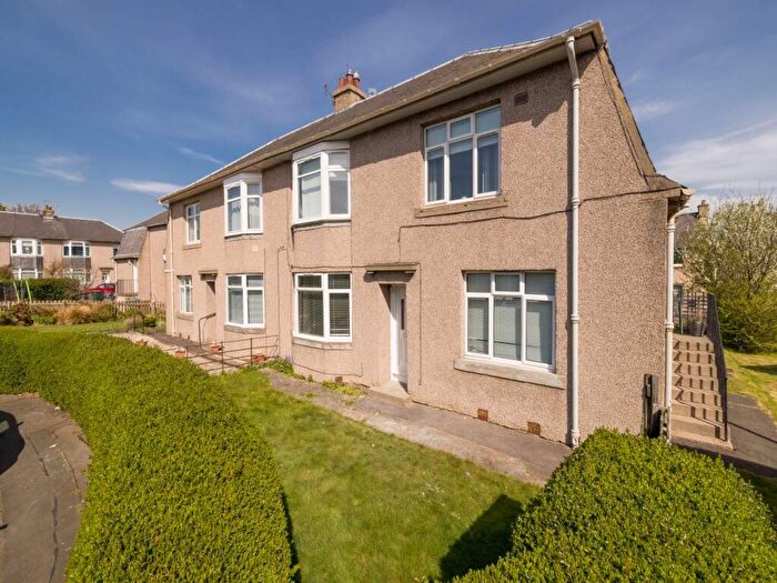 2 Bedroom Flat To Rent In Granton Grove, Granton, Edinburgh, EH5