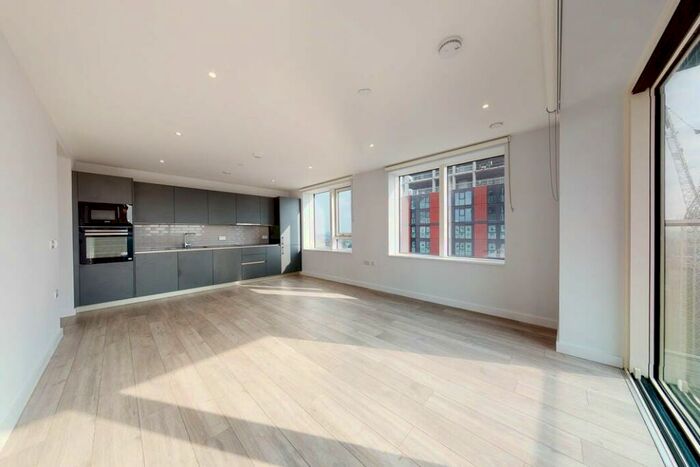 2 Bedroom Apartment To Rent In Park Central East, SE17