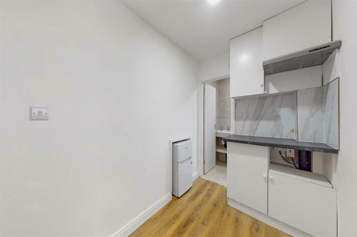 Studio To Rent In Woodfield Avenue, Wembley, HA0