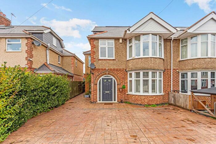 5 Bedroom Semi Detached House For Sale In Fern Hill Road, Cowley, OX4